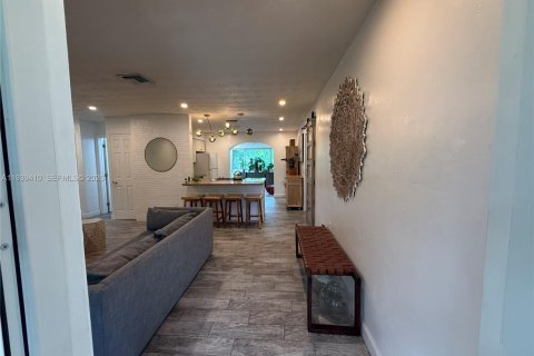 Купить виллу или дом в Дания-Бич, Флорида 3 спальни, 119.84м2, № 1997555 - фото 8