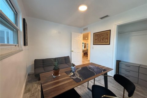 Купить виллу или дом в Дания-Бич, Флорида 3 спальни, 119.84м2, № 1997555 - фото 17