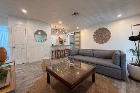 Купить виллу или дом в Дания-Бич, Флорида 3 спальни, 119.84м2, № 1997555 - фото 21