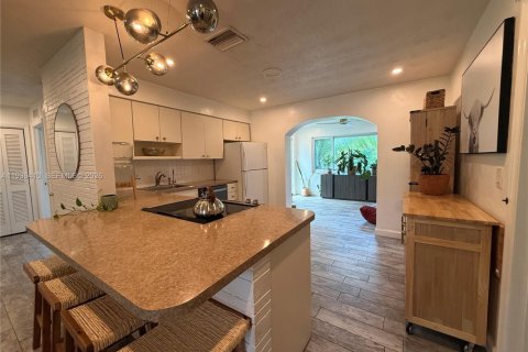 Купить виллу или дом в Дания-Бич, Флорида 3 спальни, 119.84м2, № 1997555 - фото 24