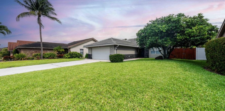 Villa ou maison à Boca Raton, Floride 4 chambres, 222.69 m2 № 1185310