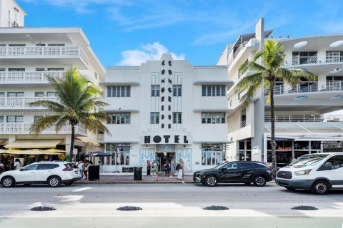 Condominio en venta en Miami Beach, Florida, 1 dormitorio, 27.68 m2 № 1947056 - foto 1