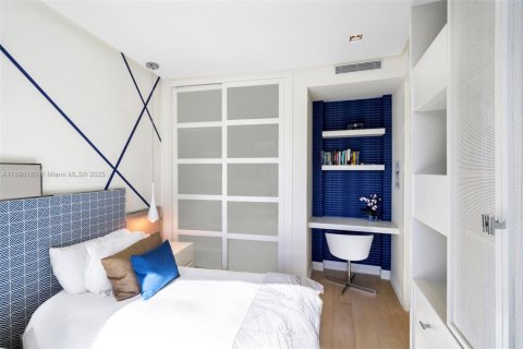 Condo in Miami Beach, Florida, 4 bedrooms № 2081501 - photo 19