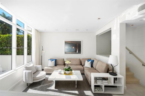 Condo in Miami Beach, Florida, 4 bedrooms № 2081501 - photo 5