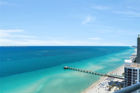 Copropriété à louer à Sunny Isles Beach, Floride: 3 chambres, 233.28 m2 № 2376897 - photo 18