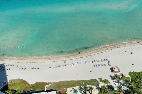 Copropriété à louer à Sunny Isles Beach, Floride: 3 chambres, 233.28 m2 № 2376897 - photo 20