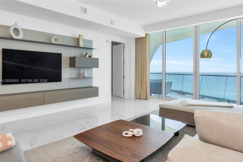 Copropriété à louer à Sunny Isles Beach, Floride: 3 chambres, 233.28 m2 № 2376897 - photo 15