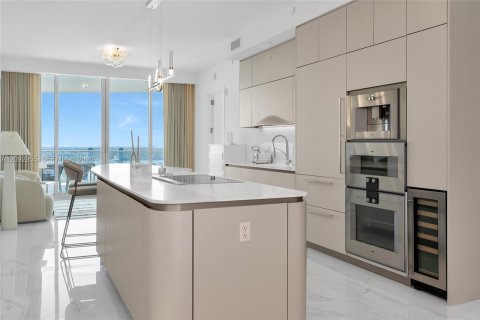 Copropriété à louer à Sunny Isles Beach, Floride: 3 chambres, 233.28 m2 № 2376897 - photo 27