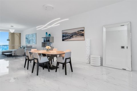 Copropriété à louer à Sunny Isles Beach, Floride: 3 chambres, 233.28 m2 № 2376897 - photo 5