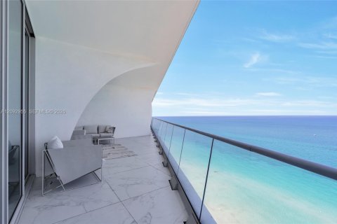 Condo à Sunny Isles Beach, Floride, 3 chambres  № 2376897