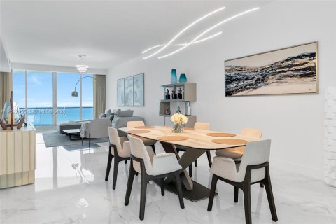 Copropriété à louer à Sunny Isles Beach, Floride: 3 chambres, 233.28 m2 № 2376897 - photo 8