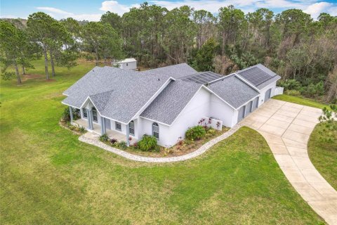 House in New Smyrna Beach, Florida 4 bedrooms, 322 sq.m. № 1539356 - photo 24