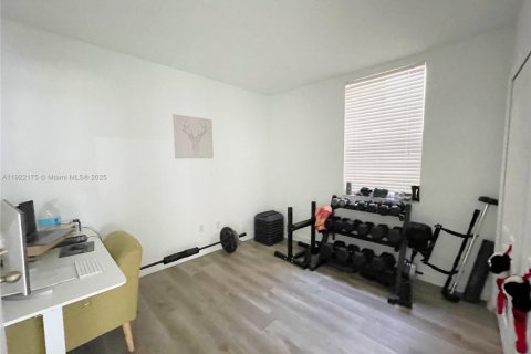 Condo in Miramar, Florida, 3 bedrooms  № 1976261 - photo 4