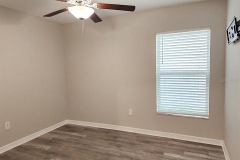 House in Ruskin, Florida 3 bedrooms, 134.8 sq.m. № 2209326 - photo 5