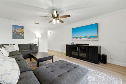 Adosado en venta en Saint Petersburg, Florida, 2 dormitorios, 142.88 m2 № 1885191 - foto 12