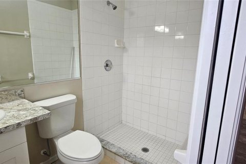 House in Cape Coral, Florida 3 bedrooms, 112.6 sq.m. № 2258976 - photo 14