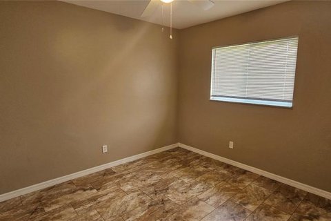 House in Cape Coral, Florida 3 bedrooms, 112.6 sq.m. № 2258976 - photo 17