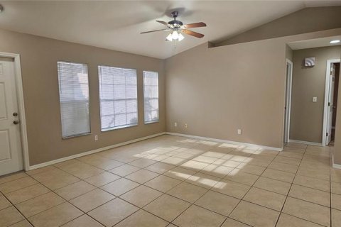 House in Cape Coral, Florida 3 bedrooms, 112.6 sq.m. № 2258976 - photo 9