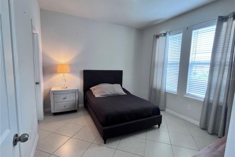 House in Orlando, Florida 5 bedrooms, 270.44 sq.m. № 1352986 - photo 18