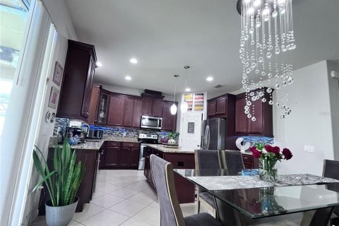 House in Orlando, Florida 5 bedrooms, 270.44 sq.m. № 1352986 - photo 13