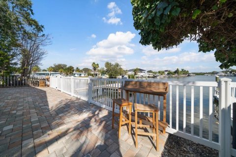 Immobilier commercial à vendre à Indian Rocks Beach, Floride: 4 chambres, 192.96 m2 № 2118651 - photo 14