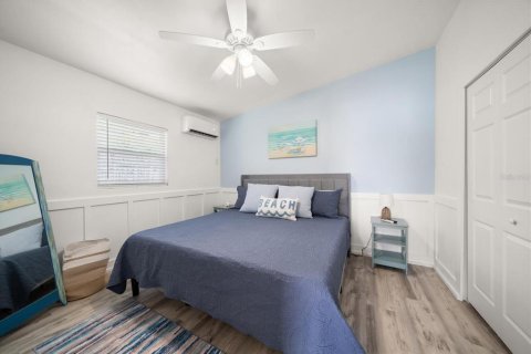 Immobilier commercial à vendre à Indian Rocks Beach, Floride: 4 chambres, 192.96 m2 № 2118651 - photo 7