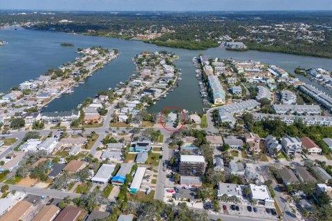 Immobilier commercial à vendre à Indian Rocks Beach, Floride: 4 chambres, 192.96 m2 № 2118651 - photo 18