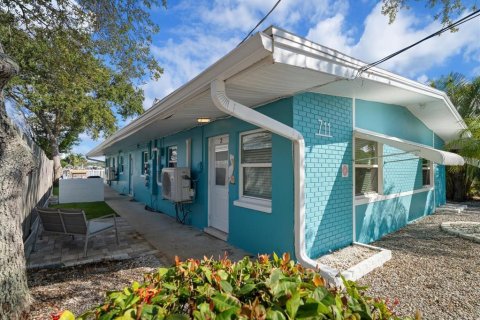 Immobilier commercial à vendre à Indian Rocks Beach, Floride: 4 chambres, 192.96 m2 № 2118651 - photo 30