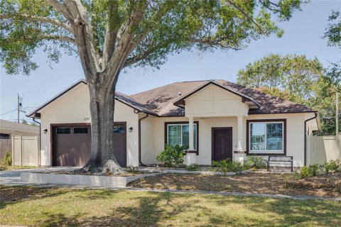 Casa en venta en Largo, Florida, 3 dormitorios, 167.32 m2 № 1657293 - foto 1