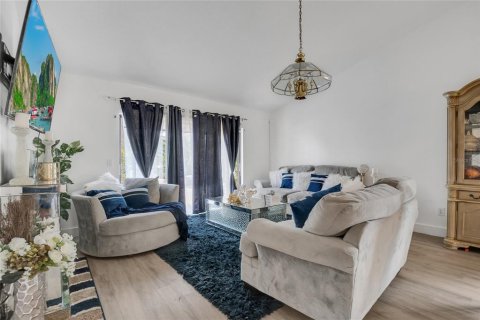 Casa en venta en Orlando, Florida, 3 dormitorios, 132.57 m2 № 1908117 - foto 13