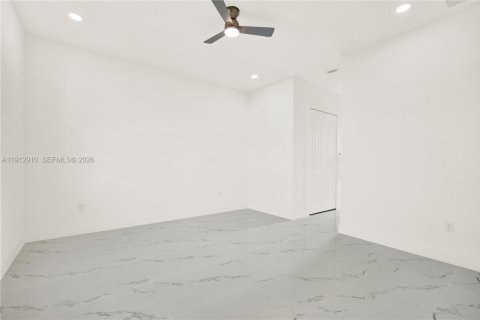 Купить виллу или дом в Лихай-Эйкерс, Флорида 4 спальни, 152.55м2, № 1969254 - фото 15