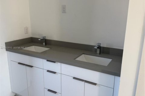 Купить виллу или дом в Лихай-Эйкерс, Флорида 4 спальни, 152.55м2, № 1969254 - фото 7