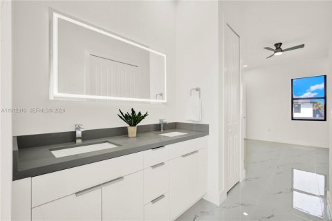 Купить виллу или дом в Лихай-Эйкерс, Флорида 4 спальни, 152.55м2, № 1969254 - фото 17