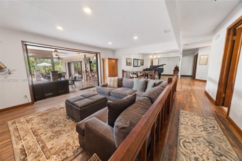 Villa ou maison à vendre à Jupiter, Floride: 4 chambres, 300.07 m2 № 2267997 - photo 18