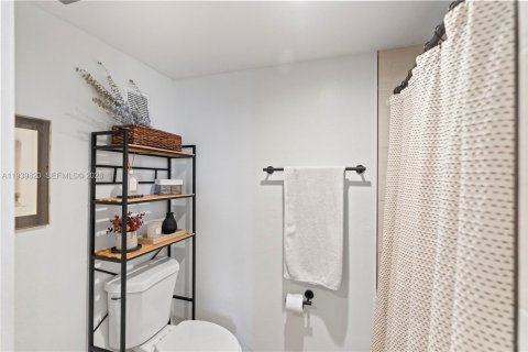 Купить кондоминиум в Майами, Флорида 2 спальни, 91.32м2, № 1997079 - фото 15