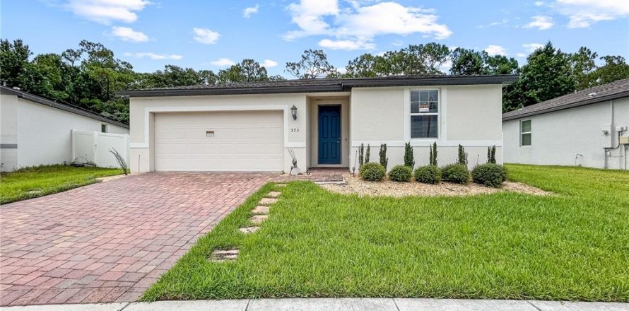House in Davenport, Florida 4 bedrooms, 190.45 sq.m. № 1885164