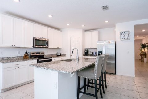 House in Davenport, Florida 4 bedrooms, 190.45 sq.m. № 1885164 - photo 7