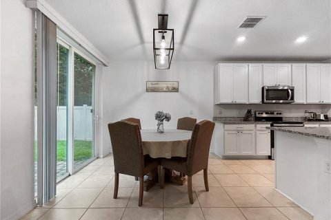 House in Davenport, Florida 4 bedrooms, 190.45 sq.m. № 1885164 - photo 16