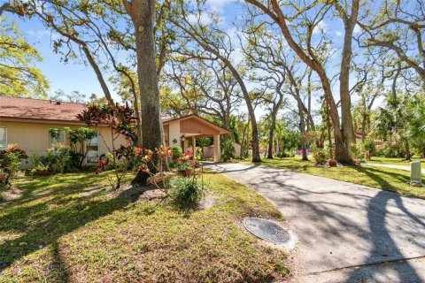 Condo in Bradenton, Florida, 2 bedrooms  № 1571799 - photo 6