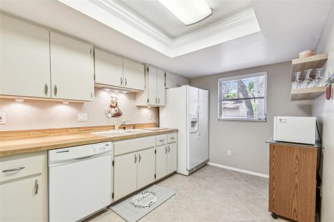 Condo in Bradenton, Florida, 2 bedrooms  № 1571799 - photo 9