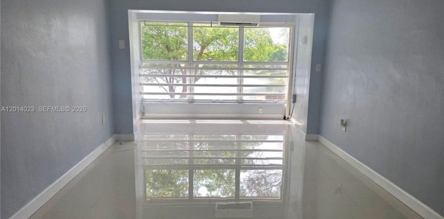 Condo à Miami, Floride, 1 chambre  № 2076326