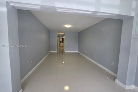 Copropriété à louer à Miami, Floride: 1 chambre, 37.81 m2 № 2076326 - photo 8