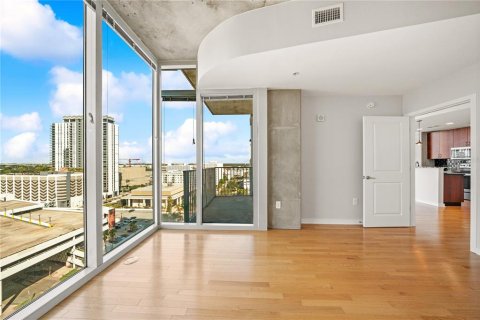 Copropriété à vendre à Tampa, Floride: 2 chambres, 107.49 m2 № 2401068 - photo 9