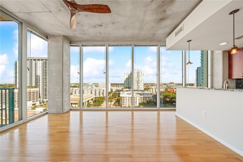Copropriété à vendre à Tampa, Floride: 2 chambres, 107.49 m2 № 2401068 - photo 2