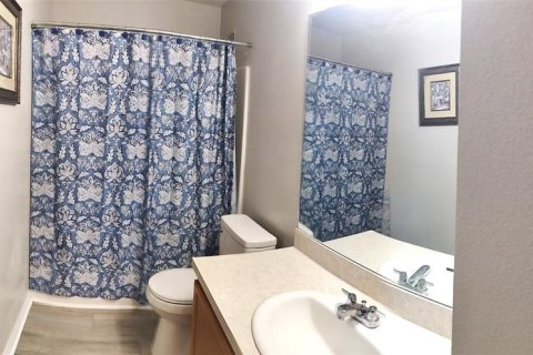 House in Clermont, Florida 4 bedrooms, 132.11 sq.m. № 2391464 - photo 5