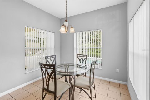 Villa ou maison à louer à Kissimmee, Floride: 5 chambres, 238.29 m2 № 2385843 - photo 14