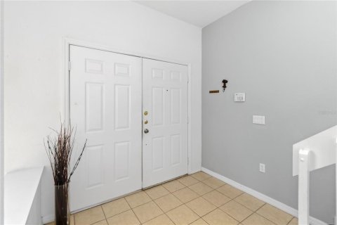 Villa ou maison à louer à Kissimmee, Floride: 5 chambres, 238.29 m2 № 2385843 - photo 4