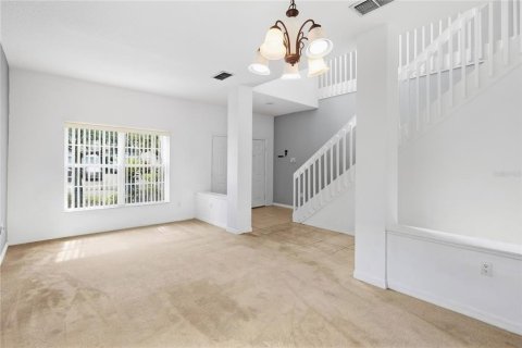 Villa ou maison à louer à Kissimmee, Floride: 5 chambres, 238.29 m2 № 2385843 - photo 6
