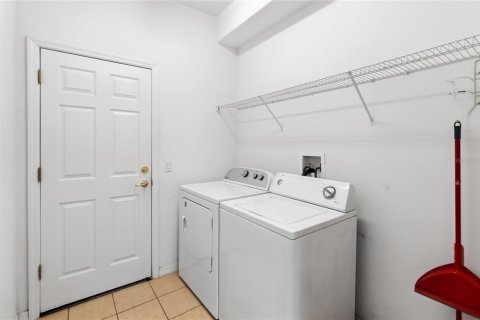 Villa ou maison à louer à Kissimmee, Floride: 5 chambres, 238.29 m2 № 2385843 - photo 26