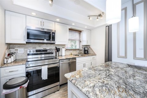 Copropriété à louer à Punta Gorda, Floride: 2 chambres, 103.49 m2 № 2406595 - photo 20